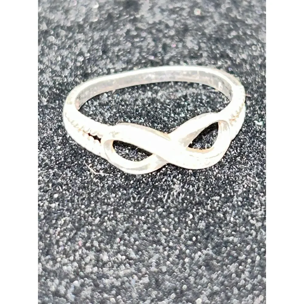 925 Sterling Silver Infinity Rope Cable Ring with Pavé CZ Accents Size 8.25